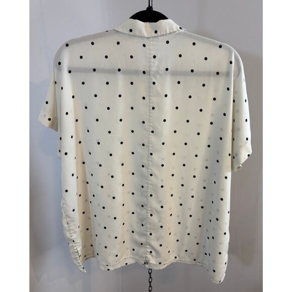 Uniqlo White Black Polka Dot Blouse M Short Sleeve Button Front Career Top - Picture 3 of 8